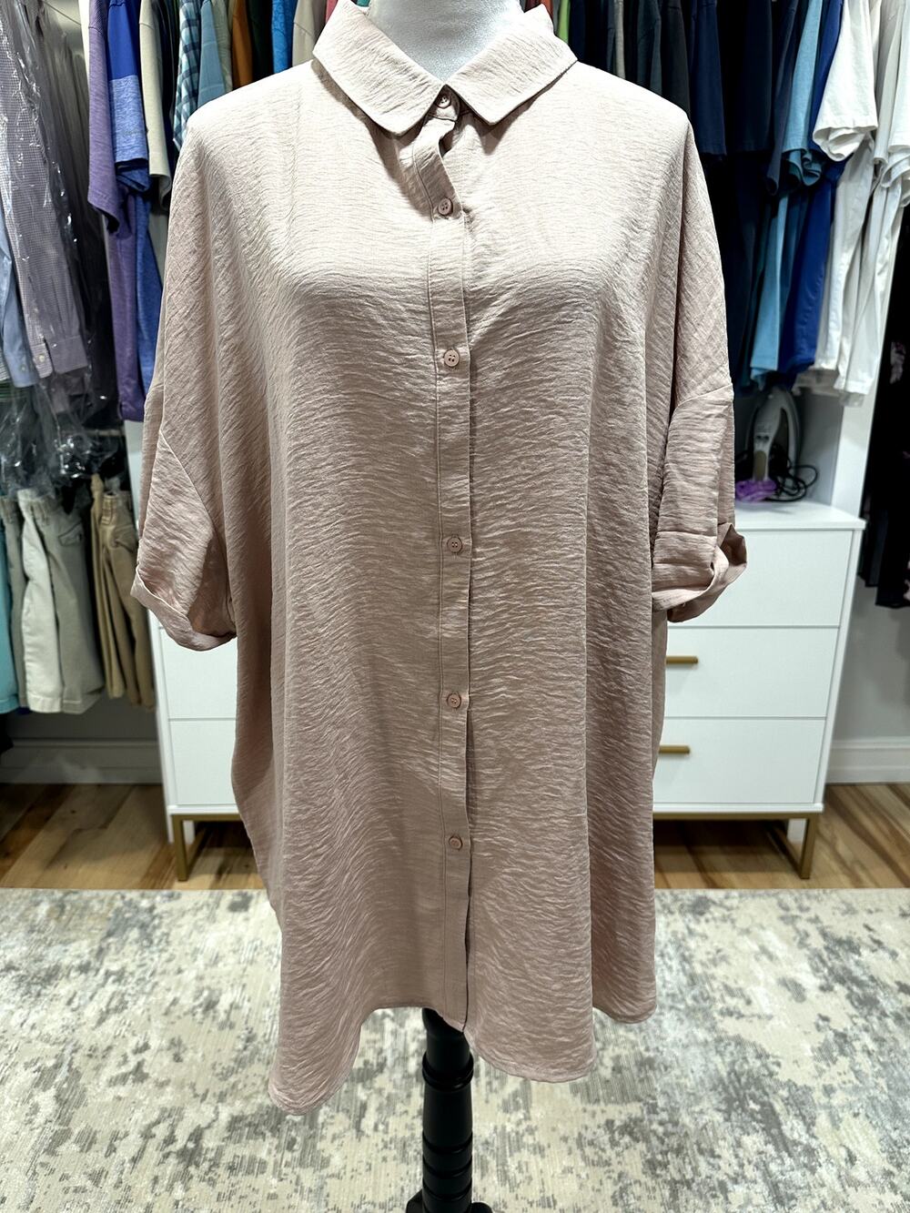 Treasure & Bond Women's Light Pink Short Cuff Sleeve Button Down Blouse 1X NWOT